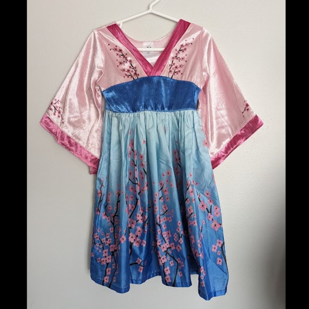 Mulan dress up - Little Adventures Cherry Blossom Princess sz Small